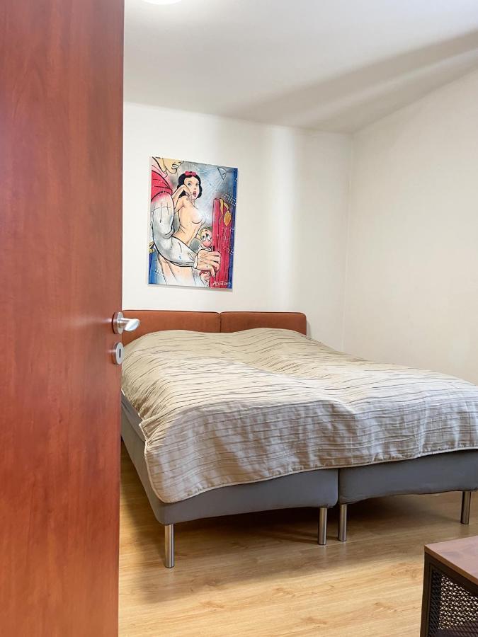 City Center 2 Bedroom A/C Apartment Bratislava Buitenkant foto