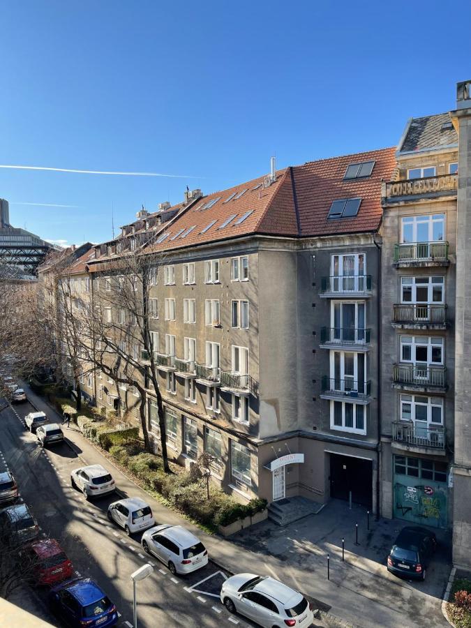 City Center 2 Bedroom A/C Apartment Bratislava Buitenkant foto