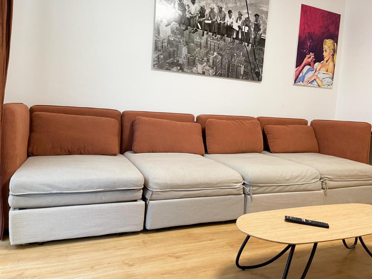 City Center 2 Bedroom A/C Apartment Bratislava Buitenkant foto