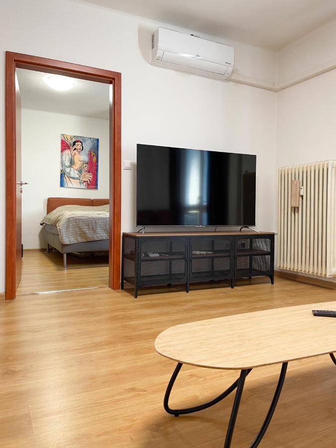 City Center 2 Bedroom A/C Apartment Bratislava Buitenkant foto